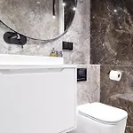 Lägenhet Househost Miodowa 42 20