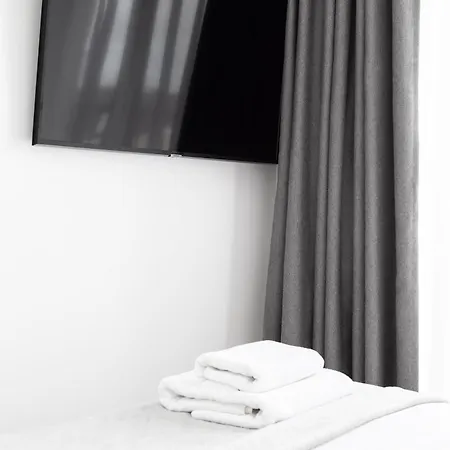 Househost Miodowa 42 20 *