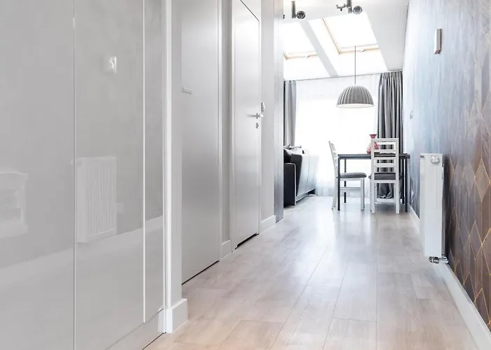 Househost Miodowa 42 20