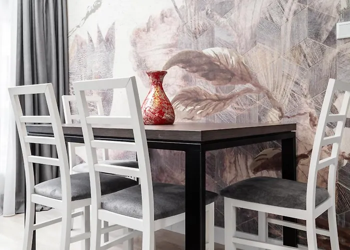 Househost Miodowa 42 20 *