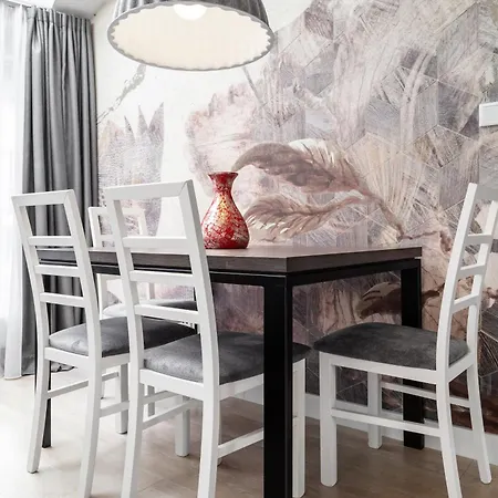 Househost Miodowa 42 20 *